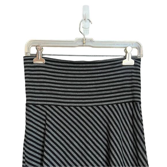 Athleta striped‎ tie waist midi skirt. Size small - Picture 10 of 10